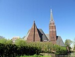 De achterzijde van de kerk
              <br/>
              Gert-Jan Lobbes, 2016